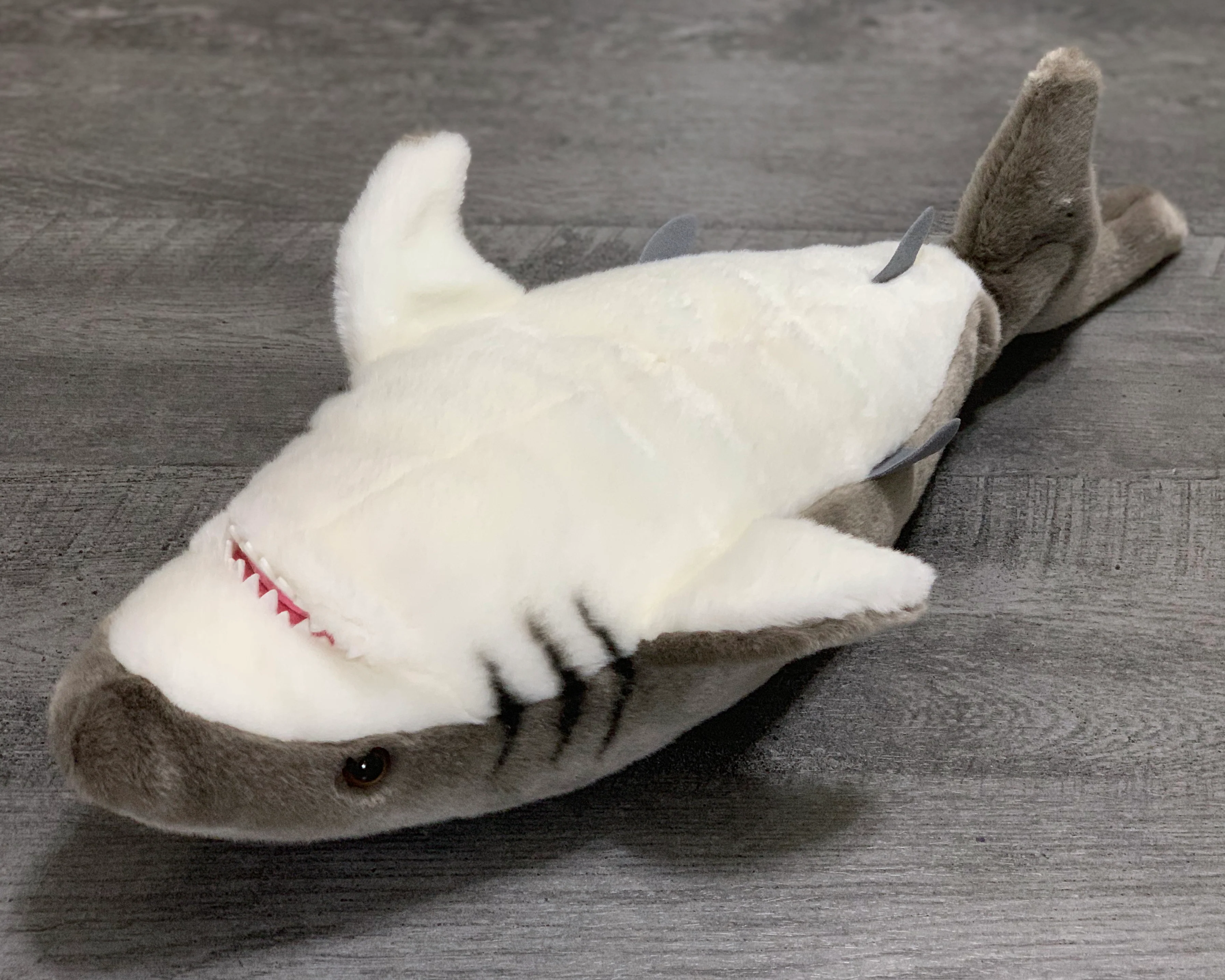 22-inch Weighted Great White Shark, up to 6lbs - Image 5