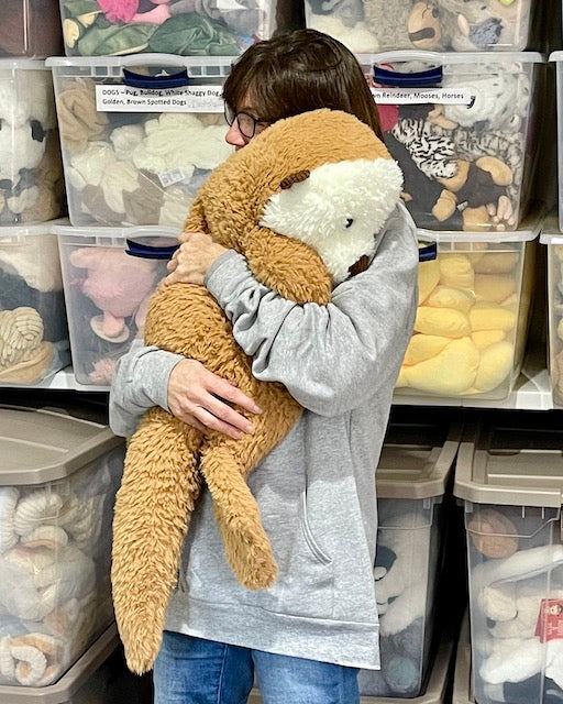 Weighted Sea Otter Plush – 36" (Up to 20 lbs) - Image 3