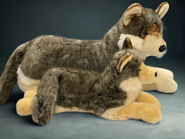 Jumbo Weighted Wolf – 37" Showstopper (Up to 24 lbs) - Image 5